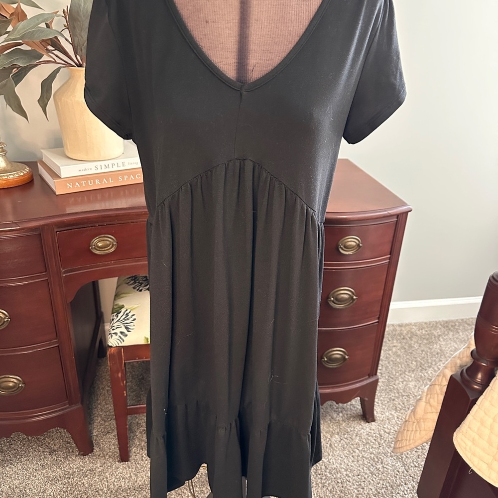 Black V-Neck Short Sleeve T-Shirt Dress
